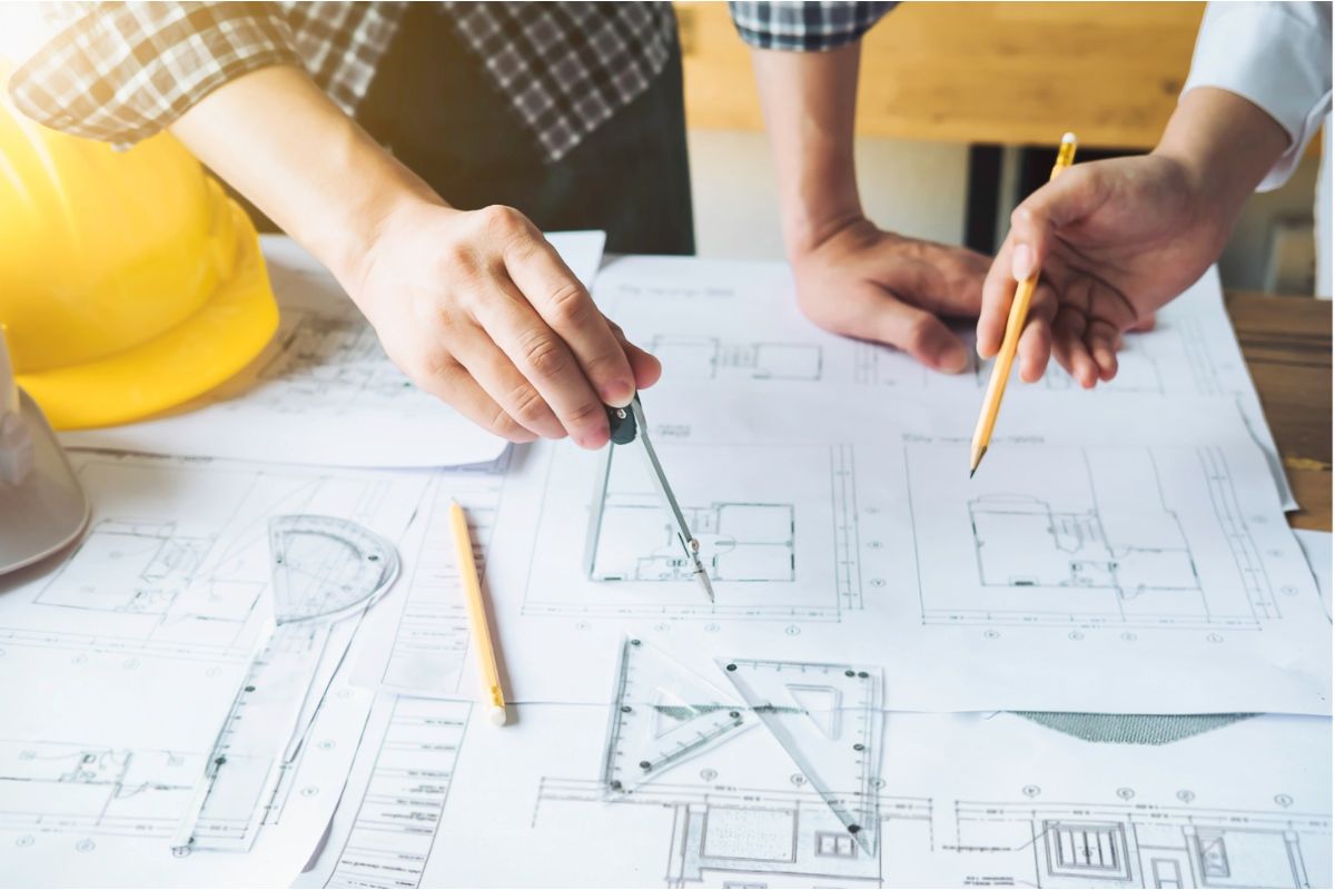 Thuê KTS là bước quan trọng trong kinh nghiệm xây nhà biệt thự để đảm bảo thẩm mỹ và kiểm soát chi phí (Ảnh: Sưu tầm)