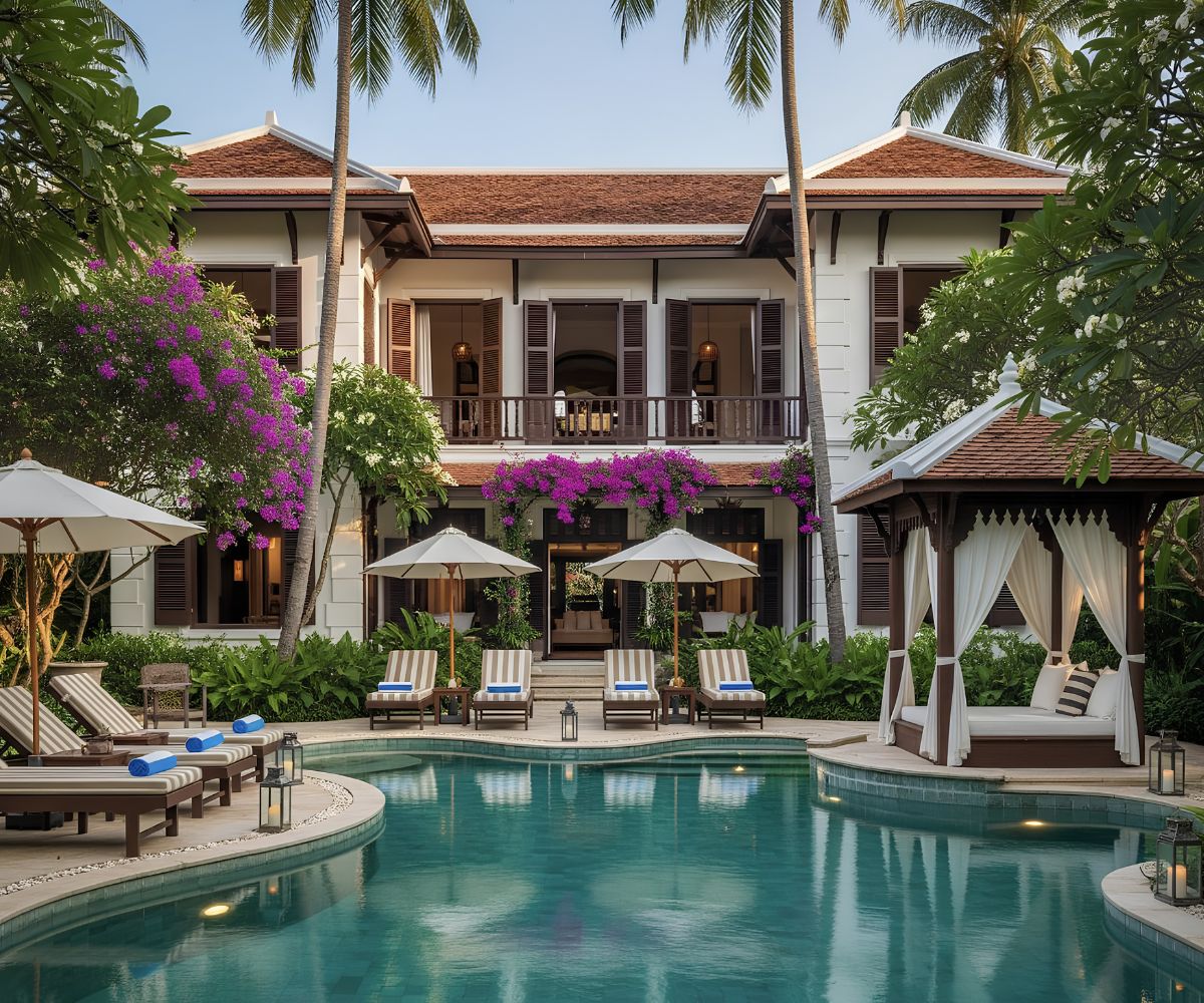 Hồ bơi giúp biệt thự 2 tầng Indochine sở hữu trải nghiệm nghỉ dưỡng ngay tại nhà (Ảnh: Sưu tầm)