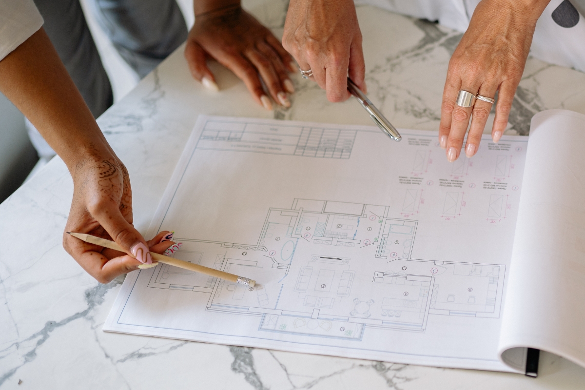 Quy trình thiết kế bài bản là nền tảng tạo nên những công trình biệt thự 2 tầng phong cách Indochine chất lượng và đồng bộ (Ảnh: Sưu tầm)