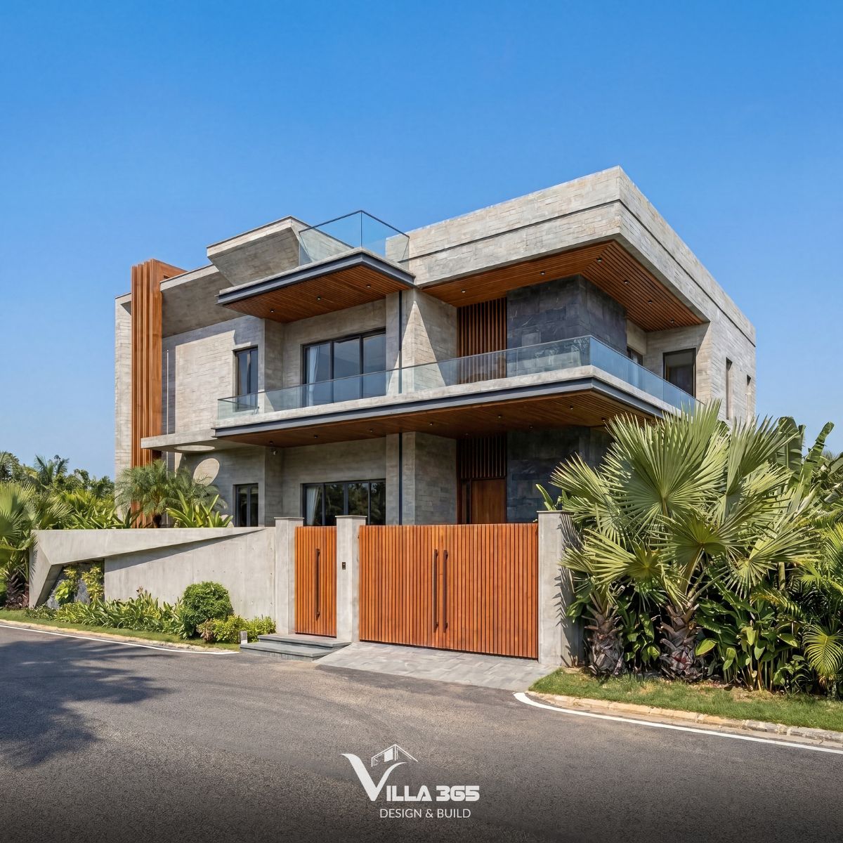 Tường bê tông đặc, hệ lam gỗ và ban công đua rộng cùng phối hợp để cản nắng, tạo bóng đổ và nâng cao hiệu quả chống nóng cho biệt thự 3 tầng 