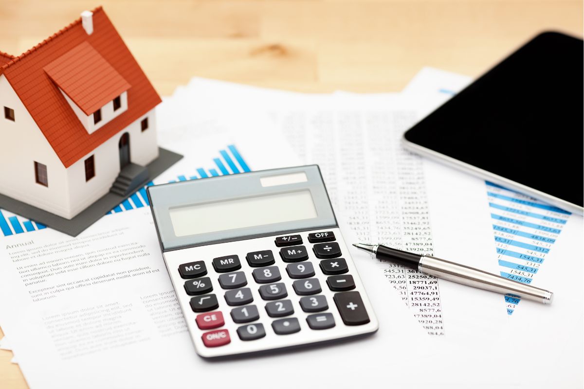 Chi phí làm móng bè phụ thuộc vào khối lượng đào đất, bê tông, cốt thép, chống thấm và điều kiện thi công thực tế  (Ảnh: Sưu tầm)