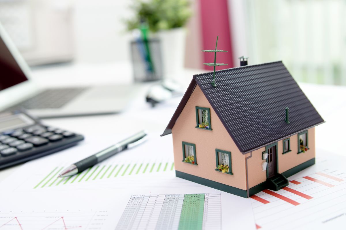 Nhà Có Tang Có Xây Nhà Được Không? Giải đáp chi tiết cho chủ nhà 6 Có tang có được làm nhà không không nên chỉ dựa vào lời truyền miệng mà cần xem xét cả tâm lý, tài chính và khả năng quản lý công trình (Ảnh: Sưu tầm)